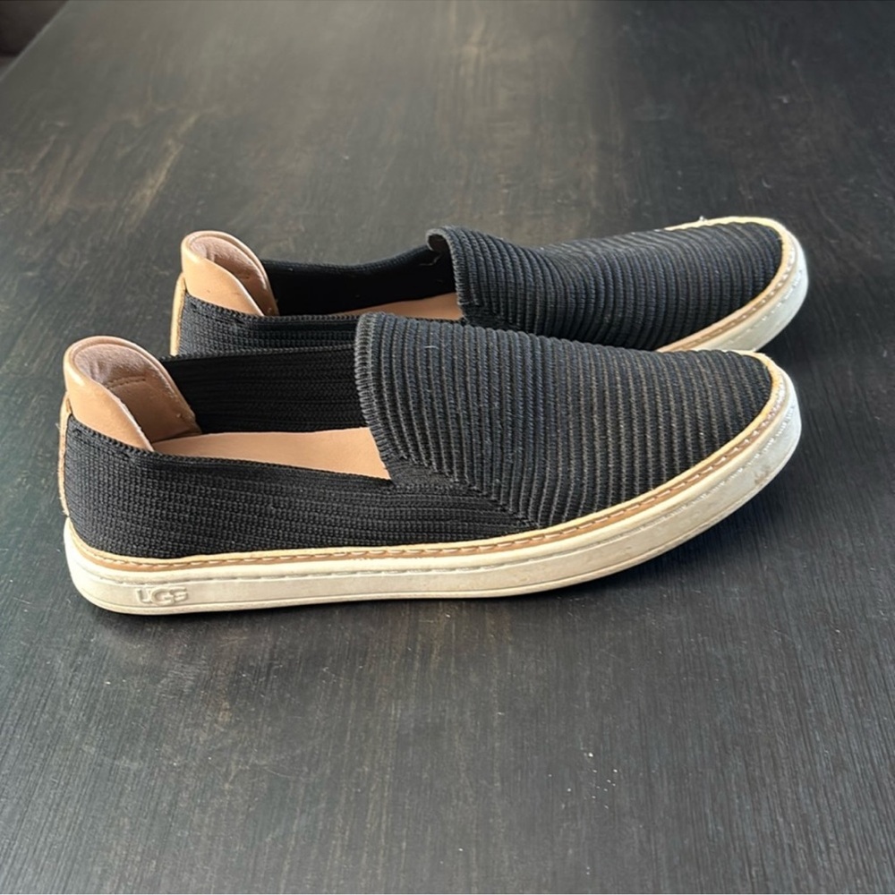 UGG Alameda Sammy sneakers black slip on shoes size 6 - Picture 2 of 6